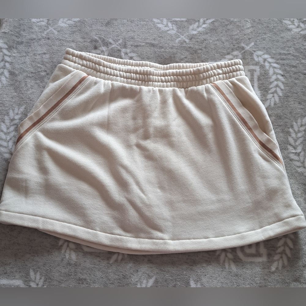 Pink skirt (L) New